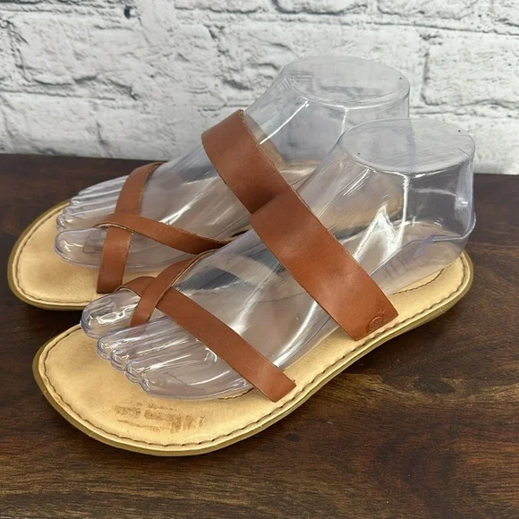BORN "Enders" Full Grain Leather CrissCross Straps Flat Sandal 7M Whiskey VGC - Picture 4 of 10